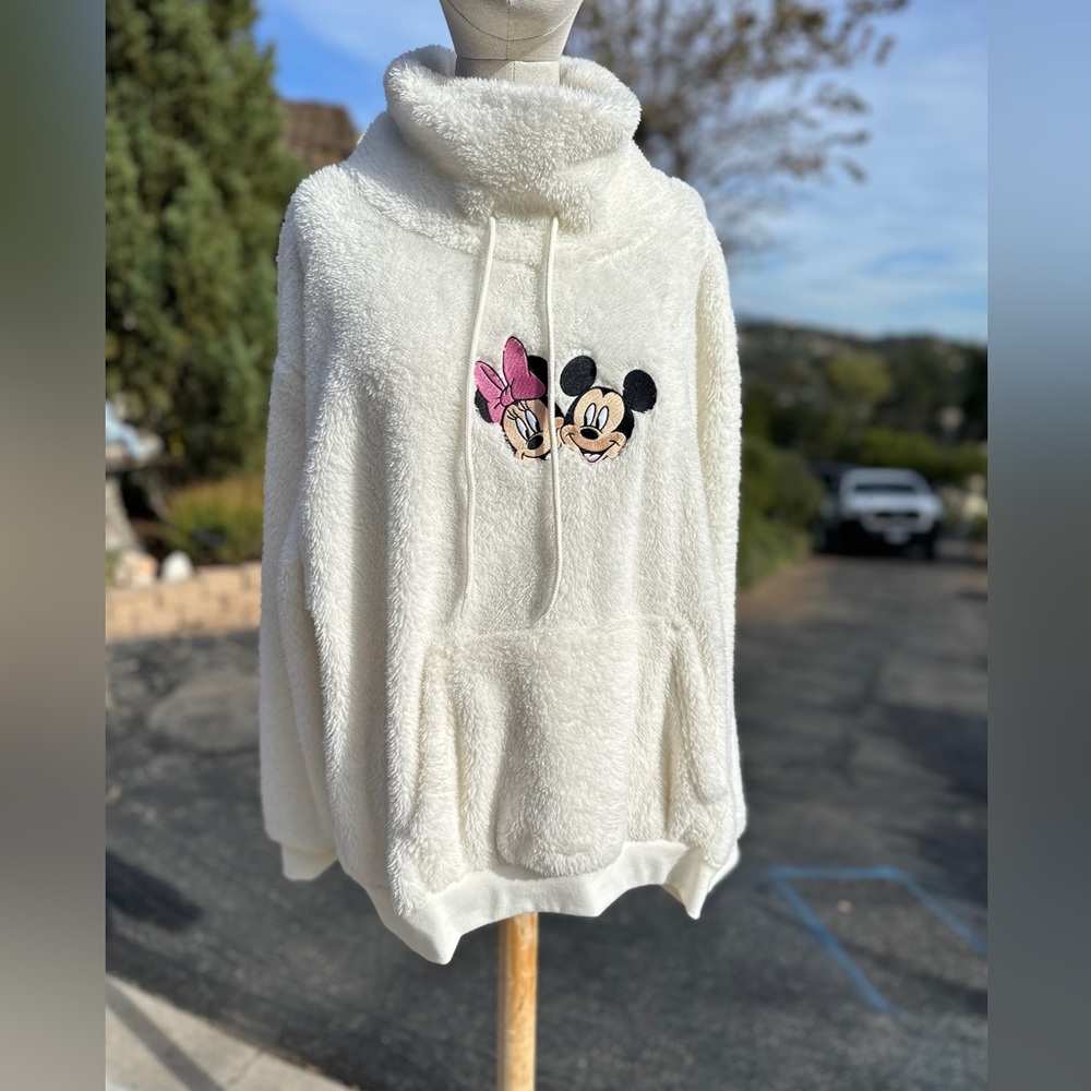 Disney Mickey mouse Women Mickey & Minnie Mouse  Pullover Sherpa Sweater